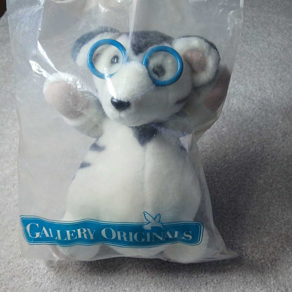 1984 Avon Piermont White Tiger Kerbys Friend New (NOS) Factory Sealed